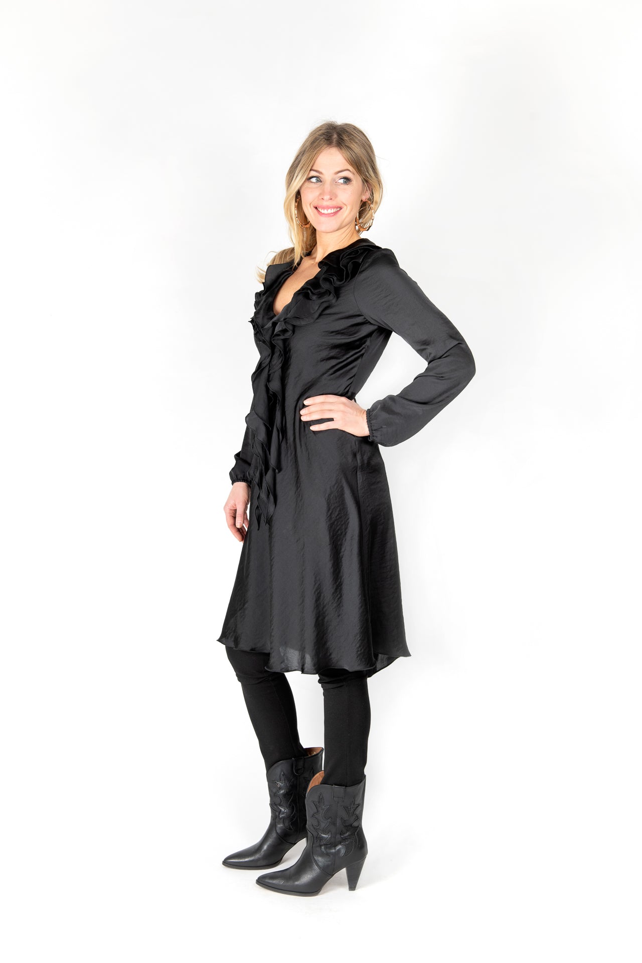 Bella Long Soft Shiny - Black