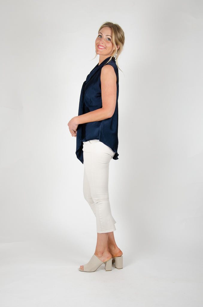 Mara Short Soft Shiny - Blue