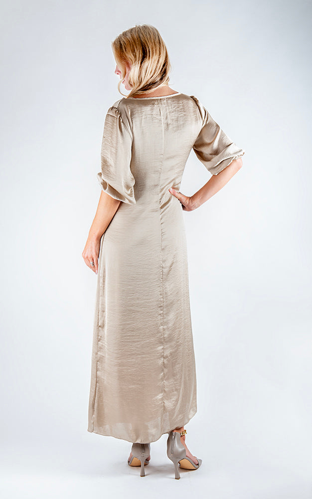 Metty Long Copy - Soft Gold