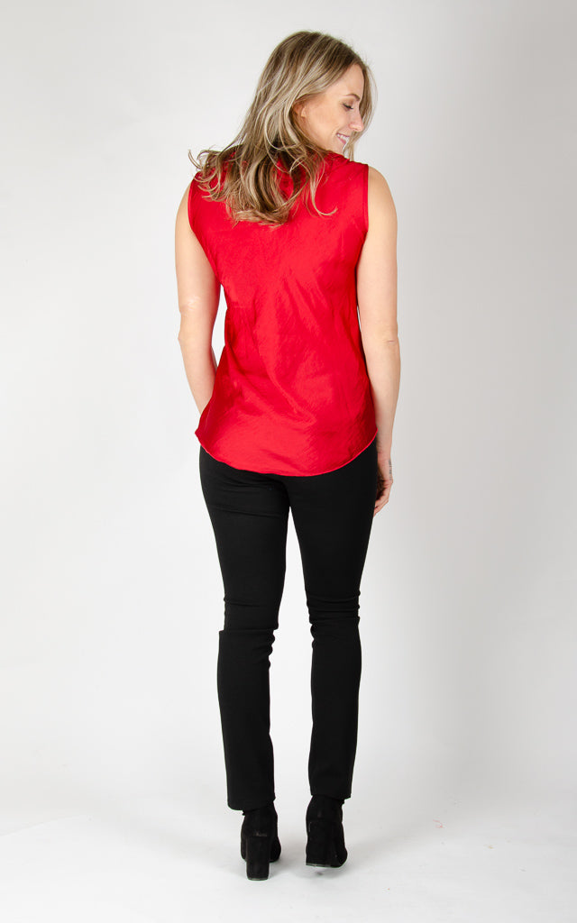 Nelly Short Soft Shiny - Red